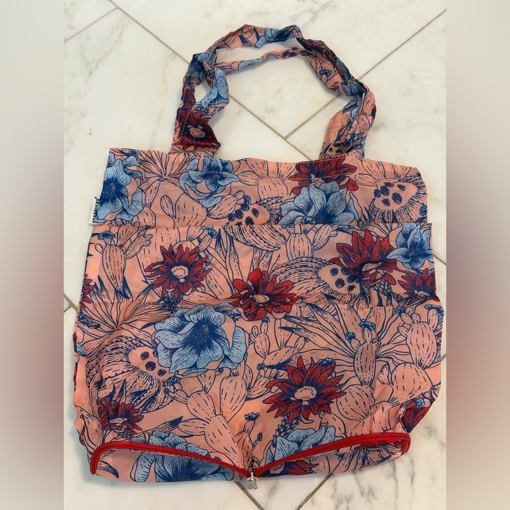 Starbucks pink and red floral packable reusable lightweight shopping bag - Picture 2 of 6